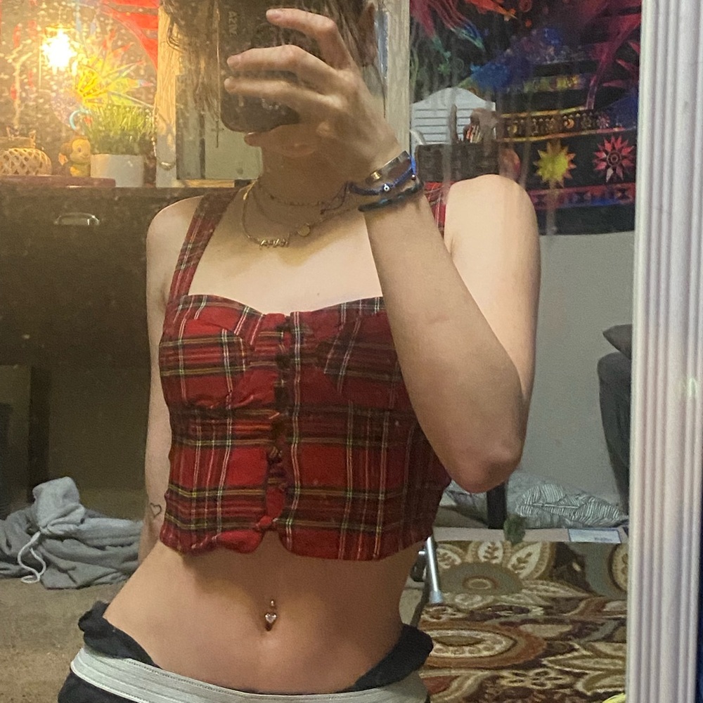 cute plaid top!